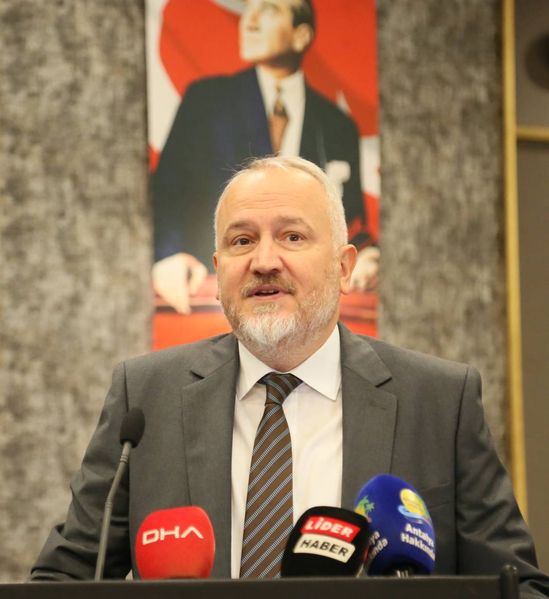 Antalya’da 9 Ayda 13,5 Milyon Turist Geldi 3